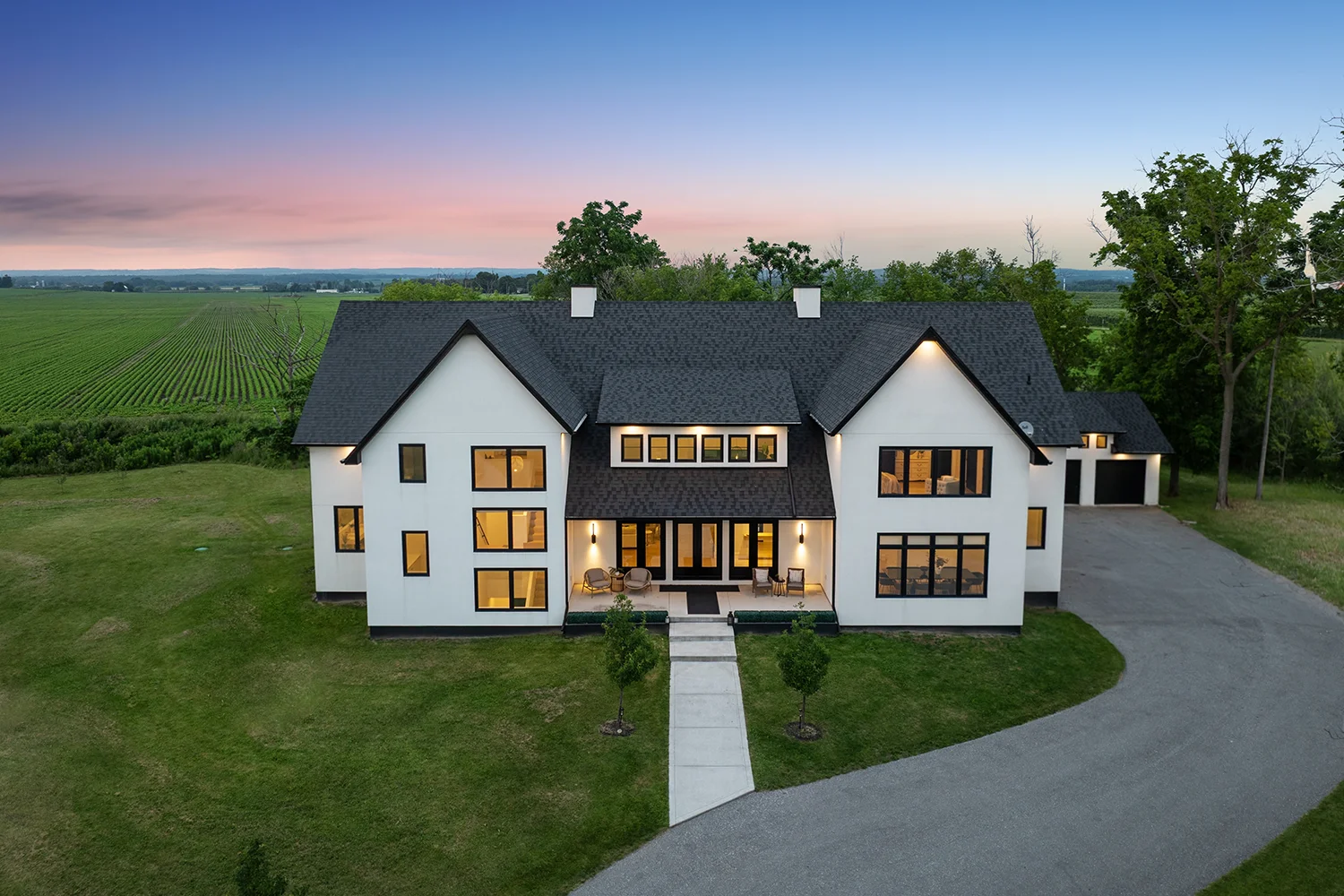 3122 HWY 2, Clarington, ON.